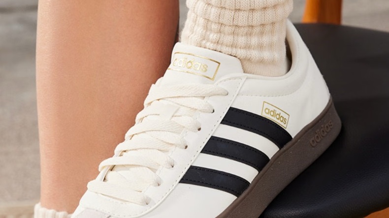 Adidas Yeezy夜光版实拍